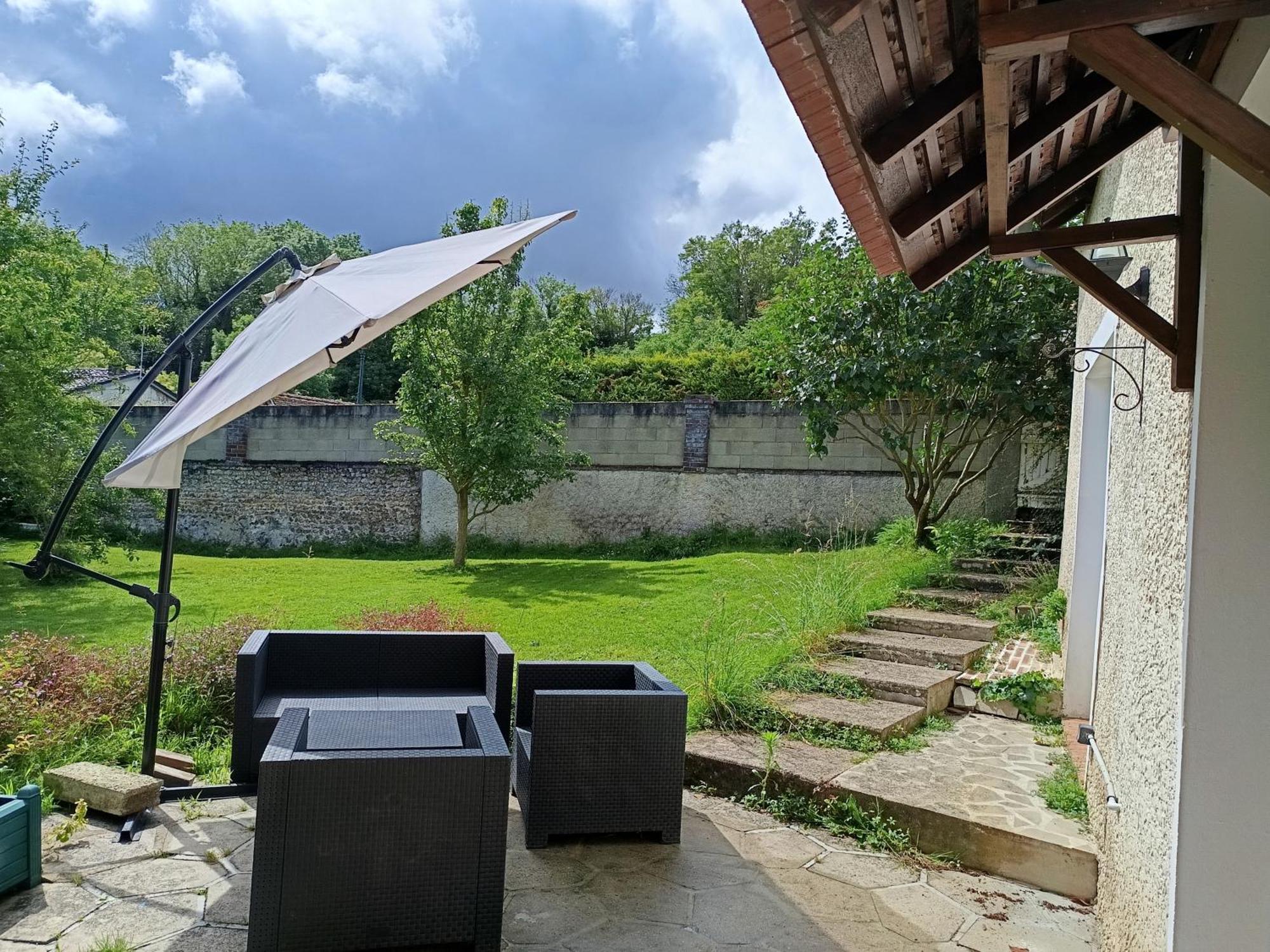 La Petite Maison Sainte-Gemme-Moronval Luaran gambar
